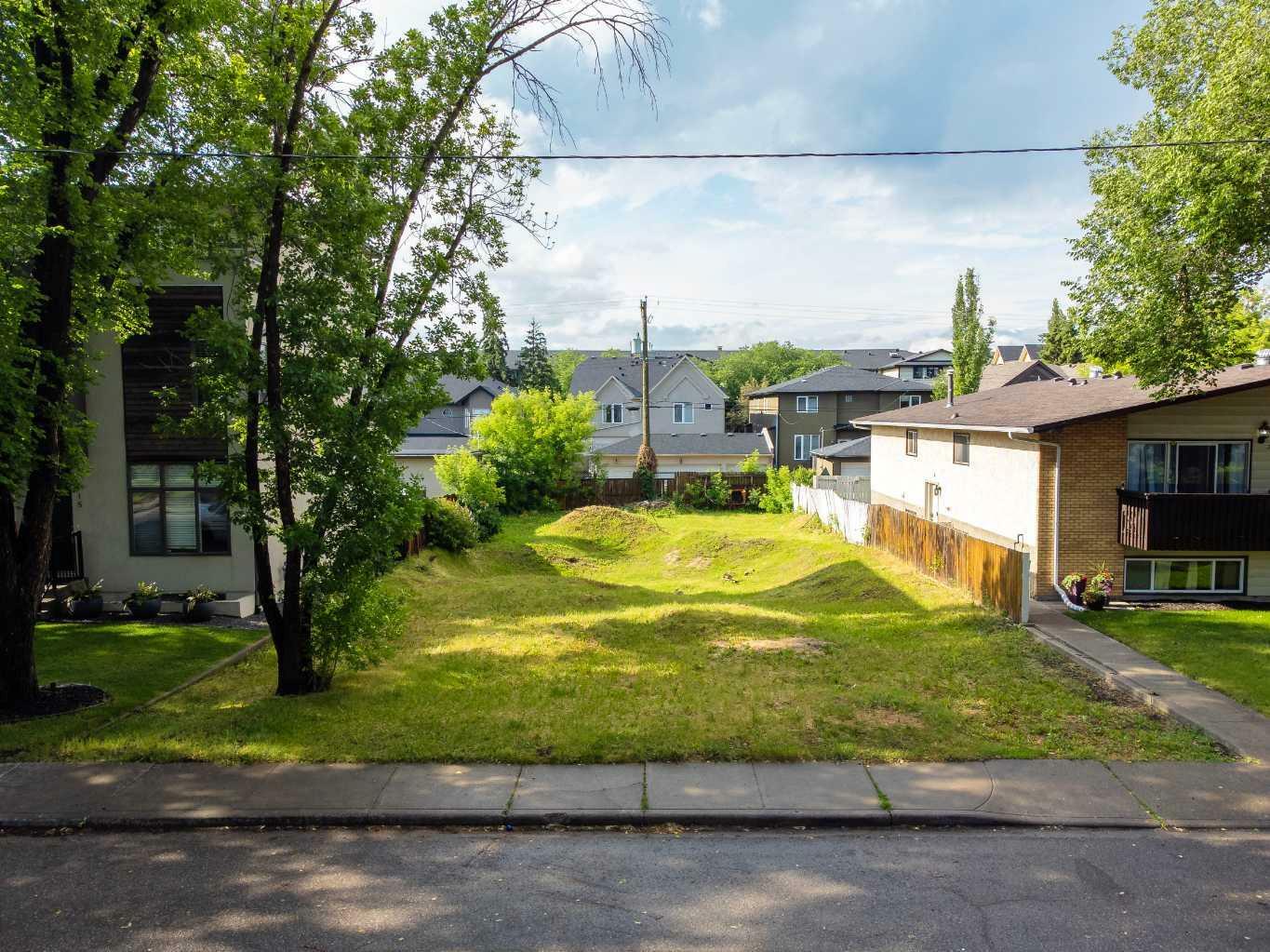 Property Photo:  719 55 Avenue SW  AB T2V 0G4 