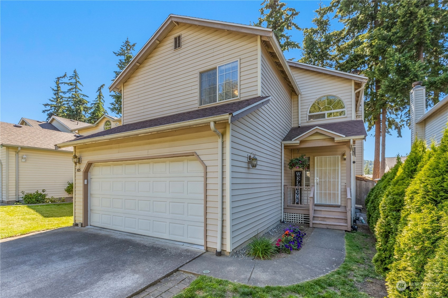 Property Photo:  825 Nevada Street  WA 98229 