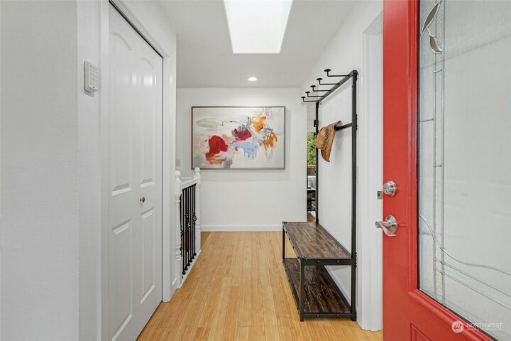 Property Photo: 4650 152nd Place SE WA 98006