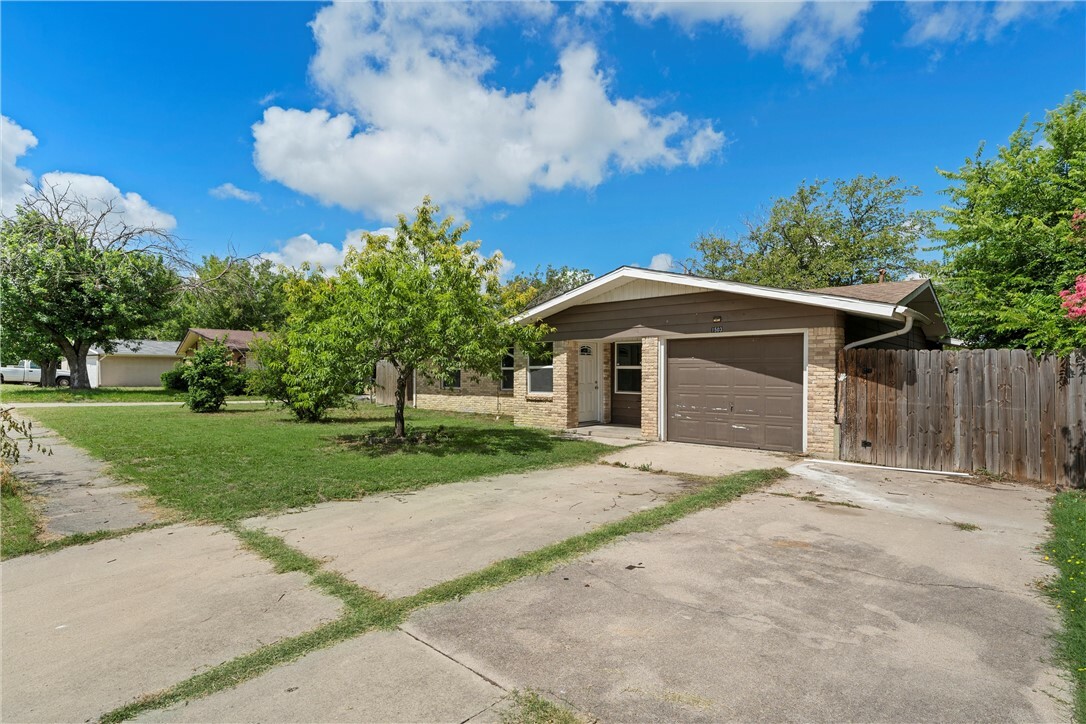 Property Photo:  1503 Westover Drive  TX 76549 