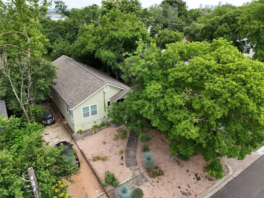 Property Photo:  2813 E 22nd Street  TX 78722 