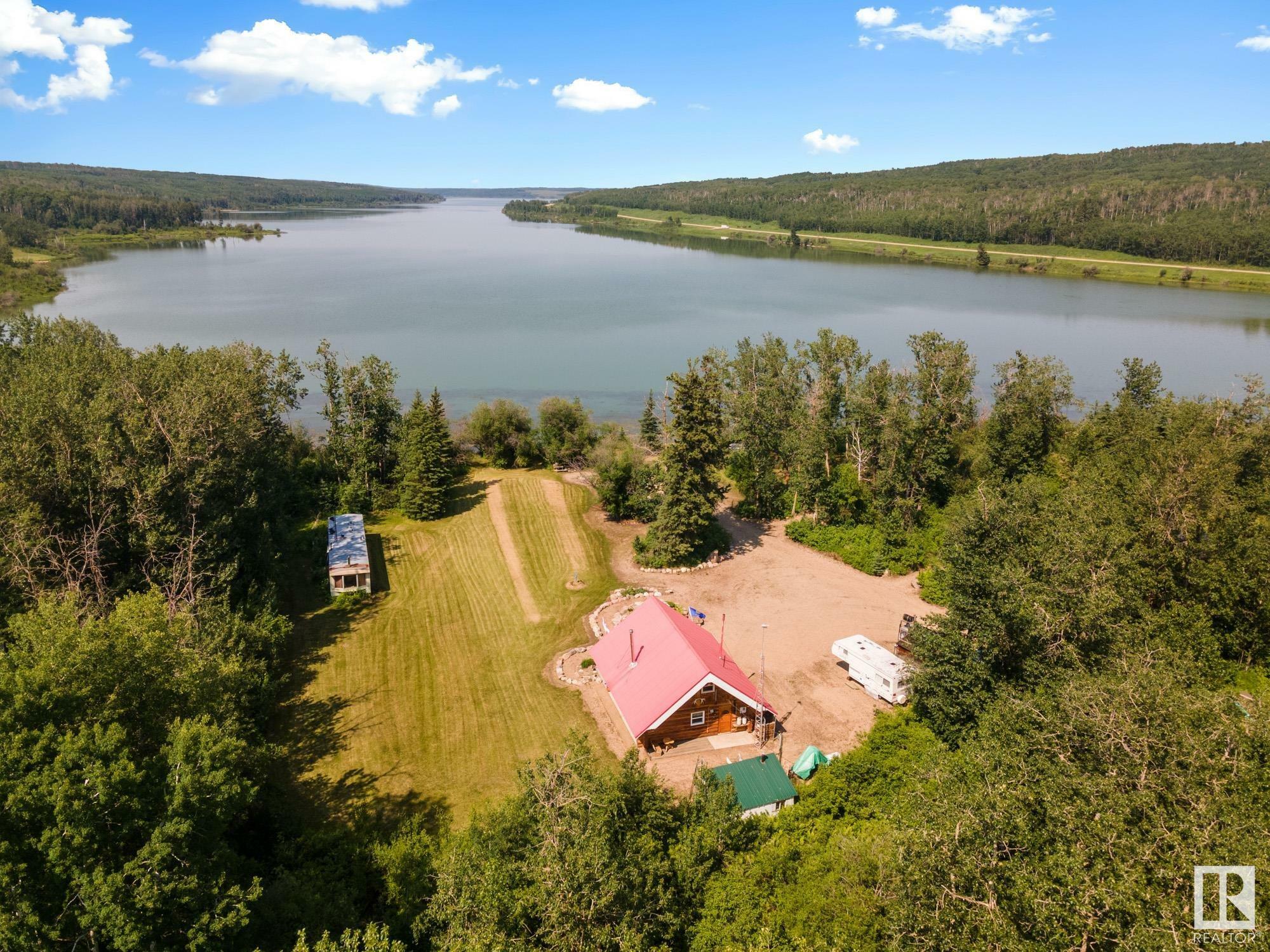 Property Photo:  58227 Rng Rd 70 A  AB T0A 0G1 