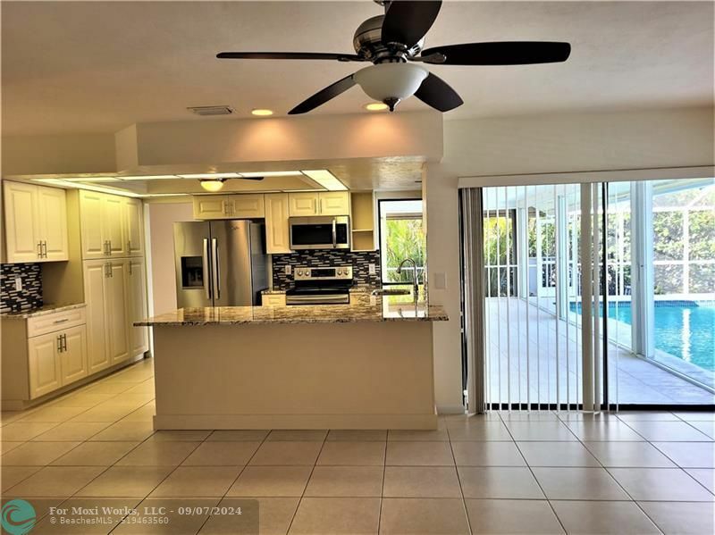 Property Photo:  1865 Woodbine Ct  FL 34145 