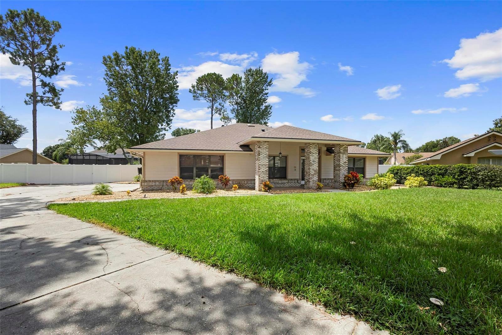 Property Photo:  7414 Ripley Court  FL 32836 