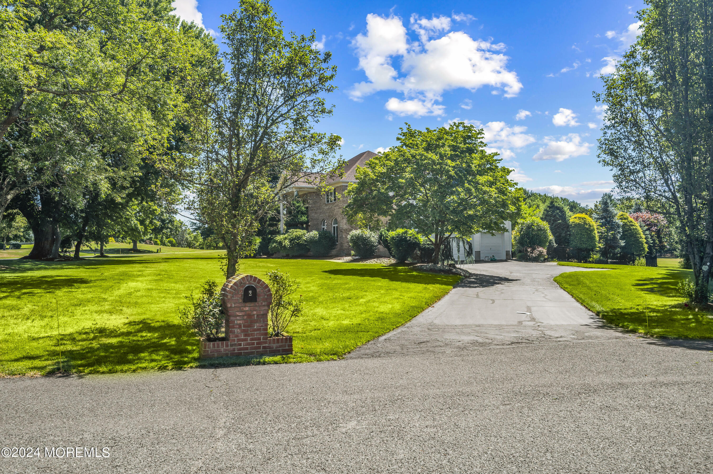 Property Photo:  2 Queen Court  NJ 07726 