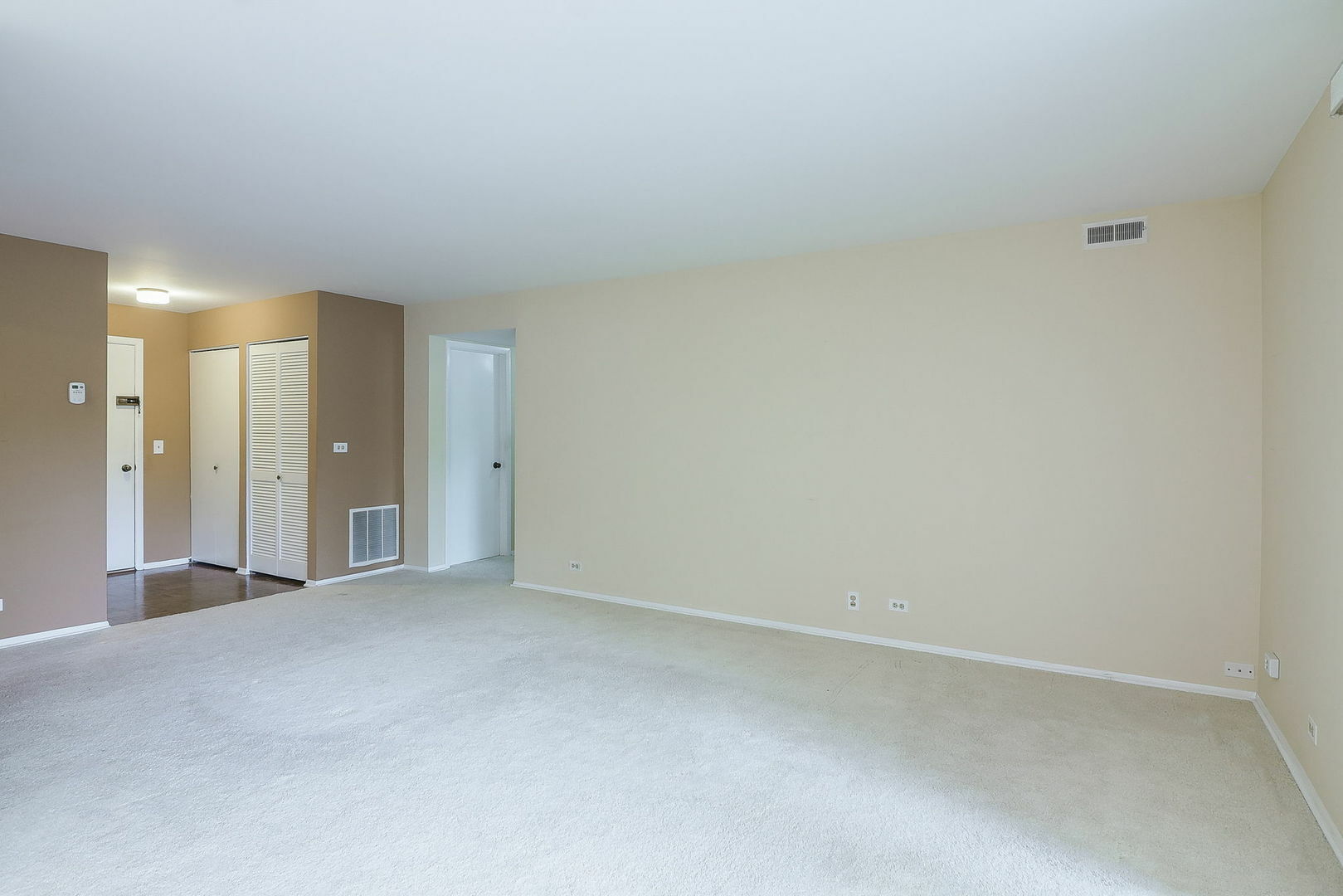 Property Photo:  301 Lake Hinsdale Drive 108  IL 60527 