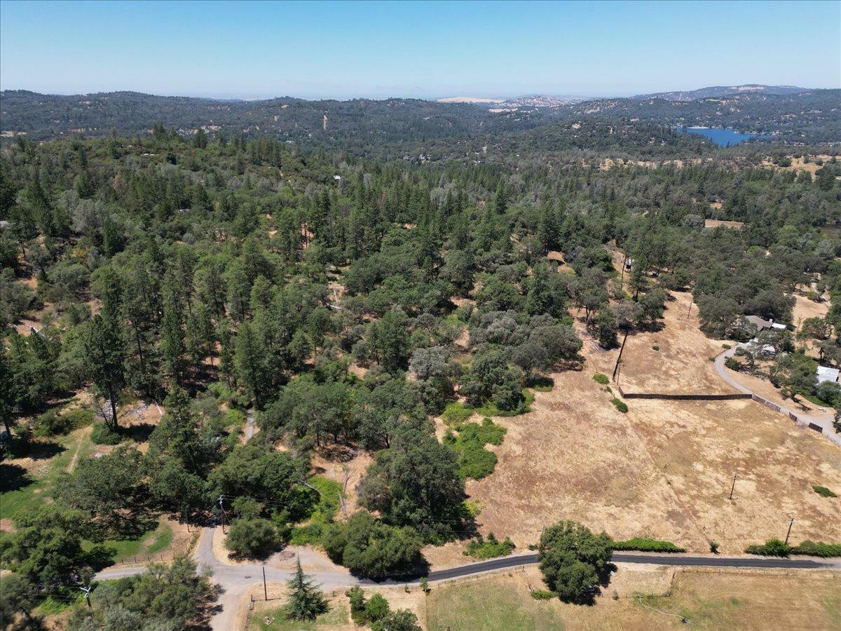 Property Photo:  11432 Miners Way  CA 95975 