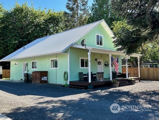 Property Photo:  417 Central Avenue  WA 98572 