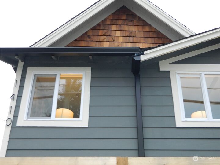 Property Photo:  1410 NW 77th Street  WA 98117 