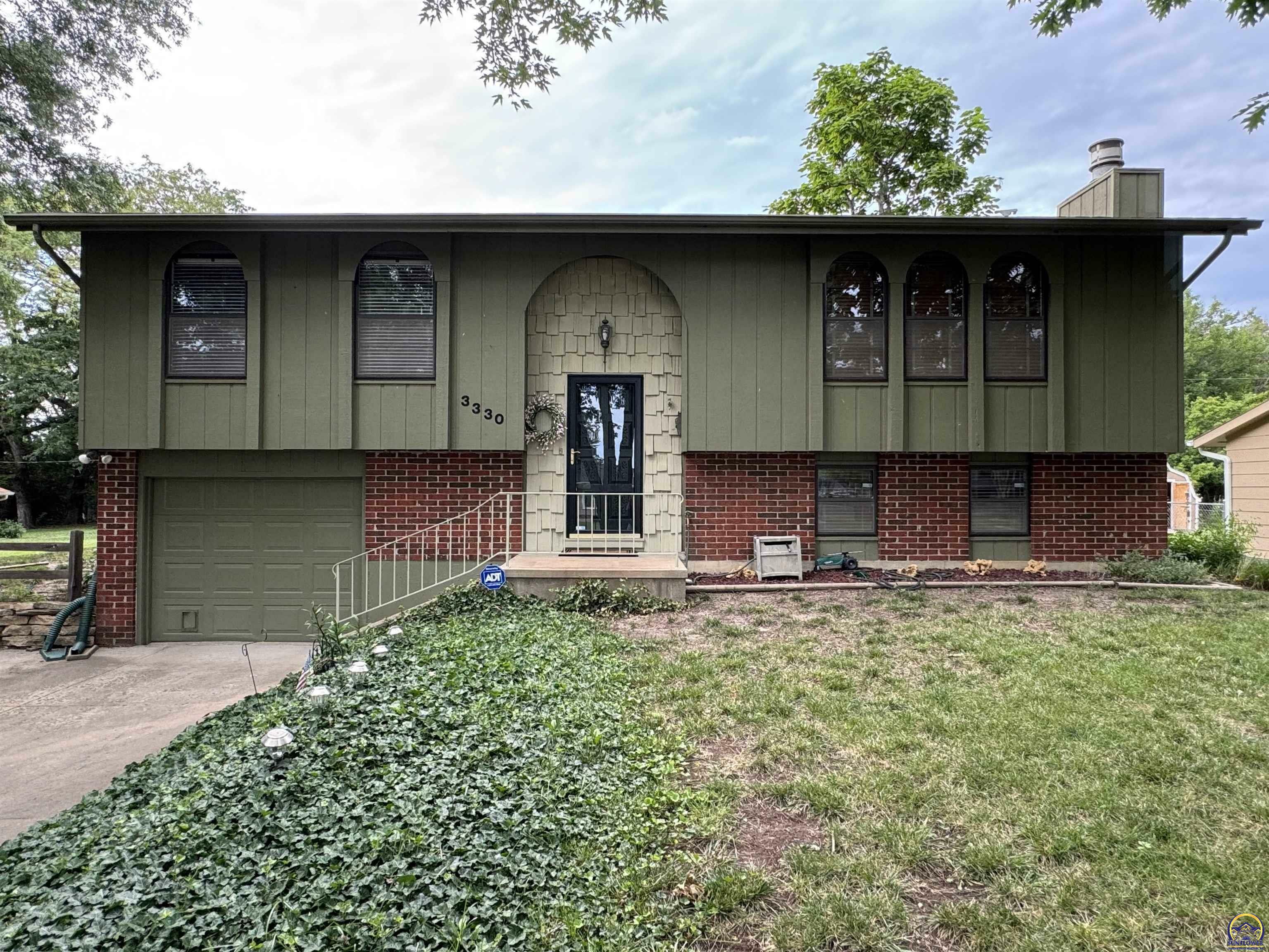 Property Photo:  3330 NW 42nd Ter  KS 66618 