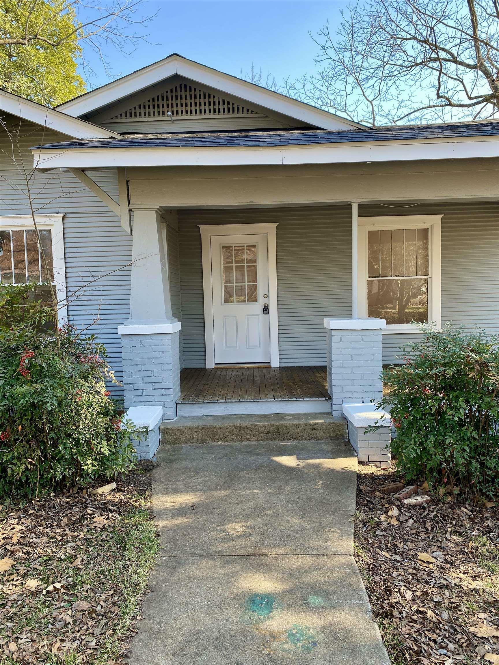 Property Photo: 312 N Montgomery St AR 72830