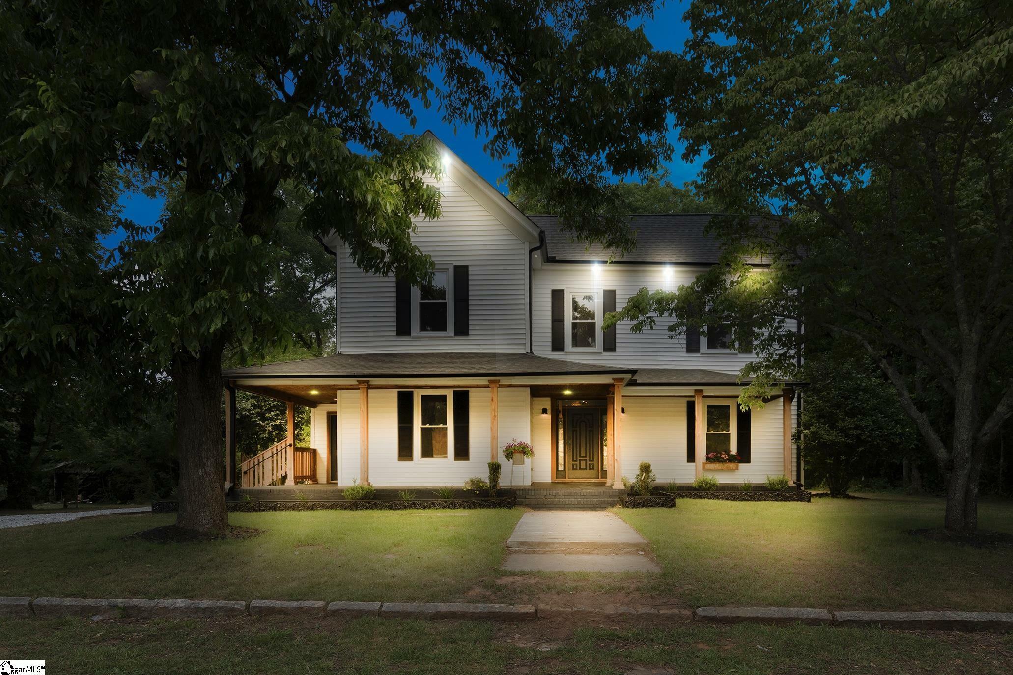 Property Photo:  1358 S Harper Street Extension  SC 29360 