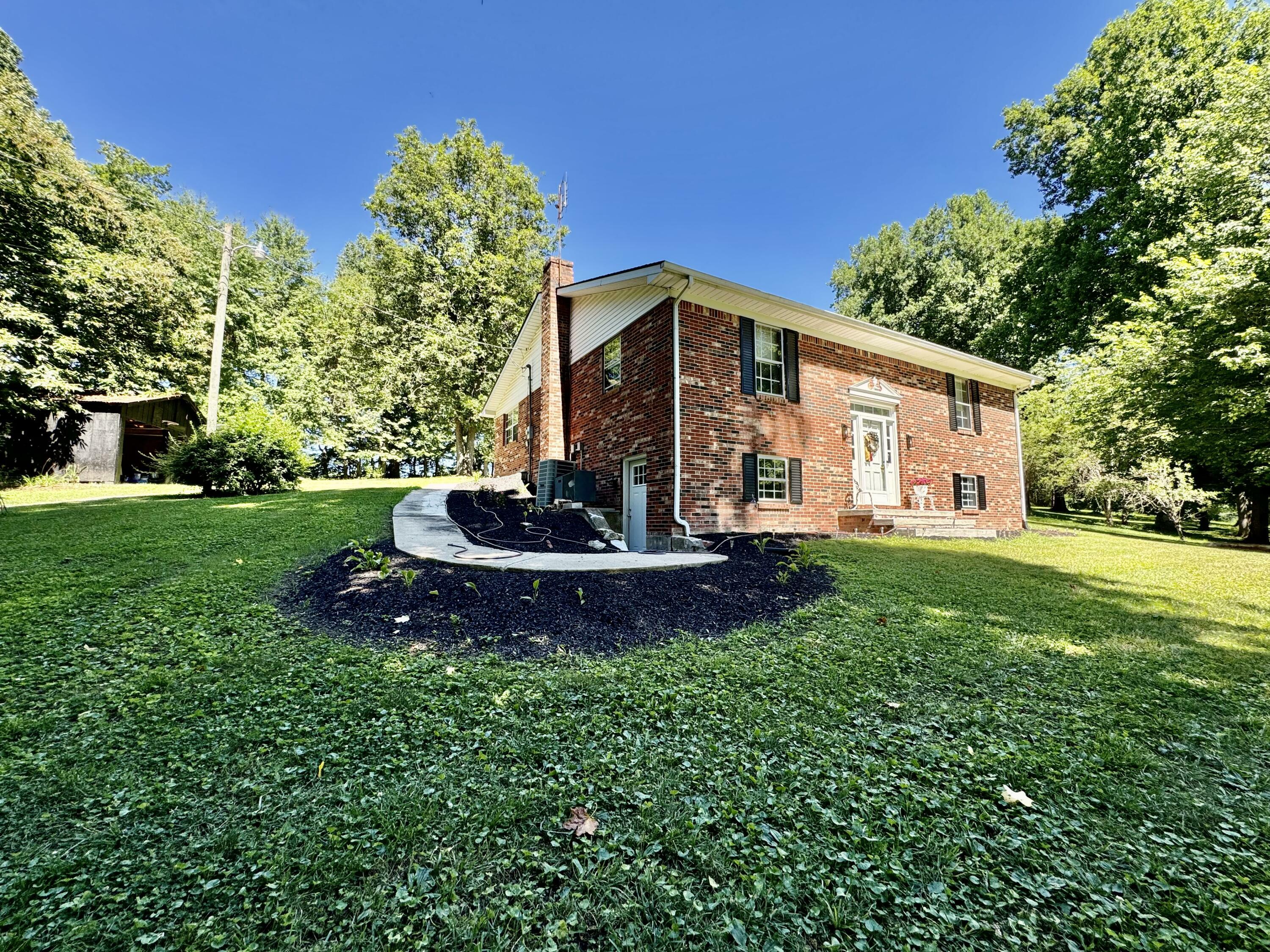 Property Photo: 7695 US-27 KY 40489