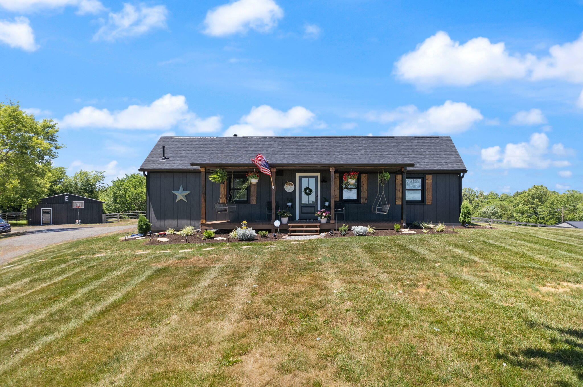 Property Photo: 182 Rose Hill Lane KY 40330
