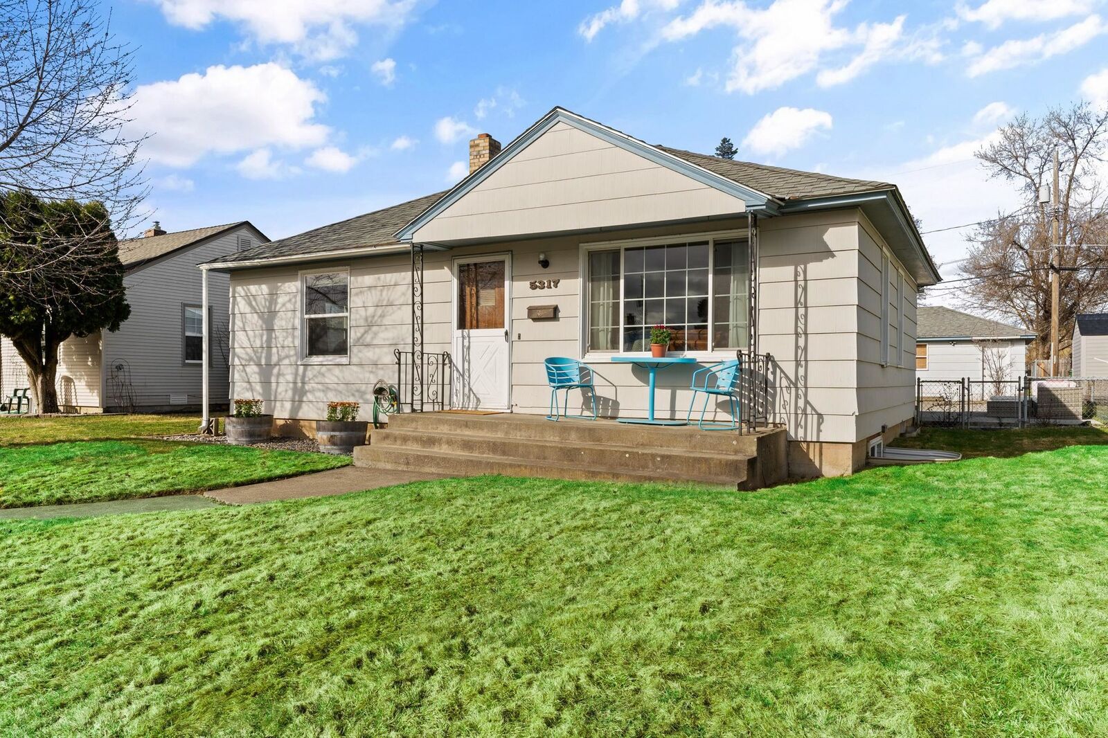 Property Photo:  5317 N Adams St  WA 99205 