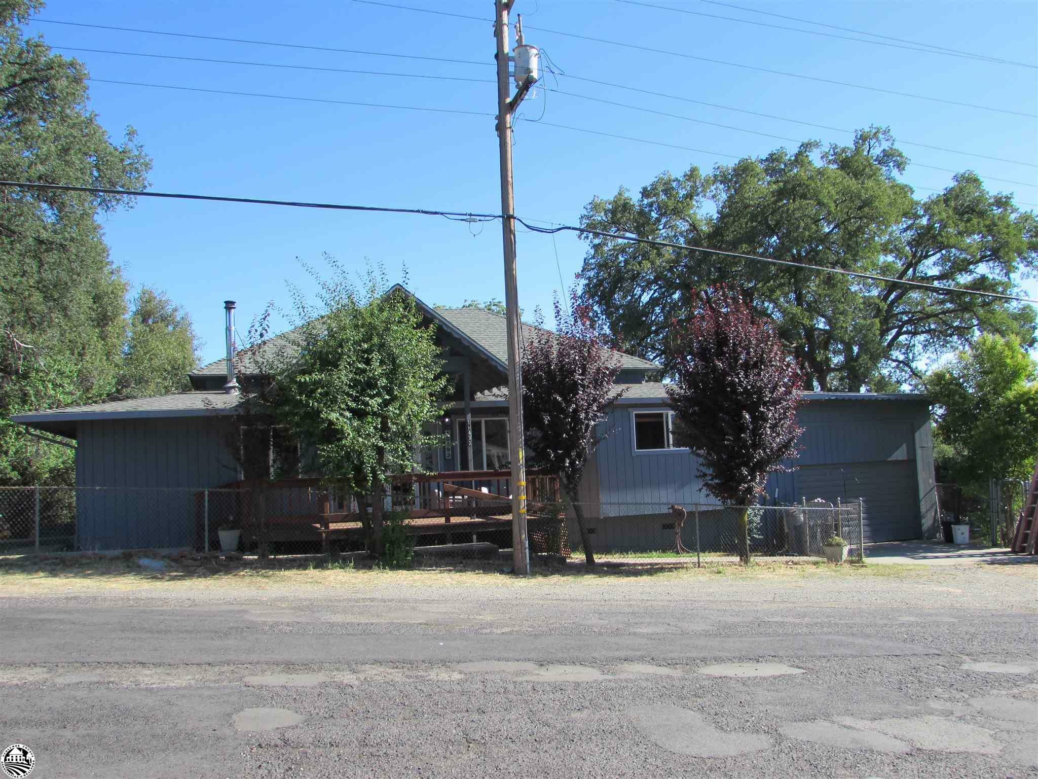 18493 Laurel Avenue  Tuolumne CA 95379-9402 photo