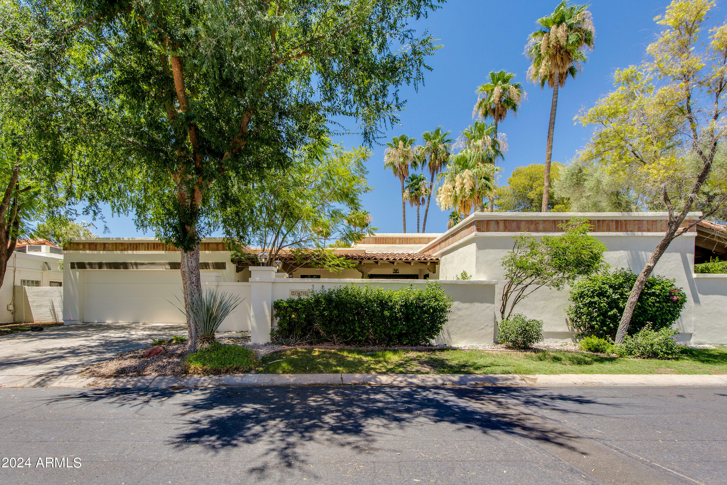 Property Photo:  2576 E Georgia Avenue  AZ 85016 