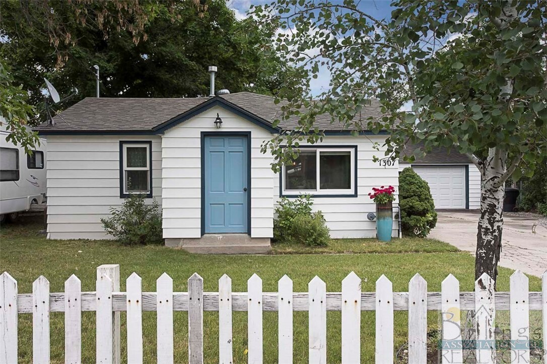Property Photo:  1307 Lake Elmo Drive  MT 59105 