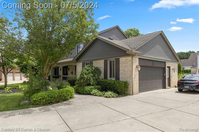 Property Photo:  54500 Coventry Lane  MI 48315 