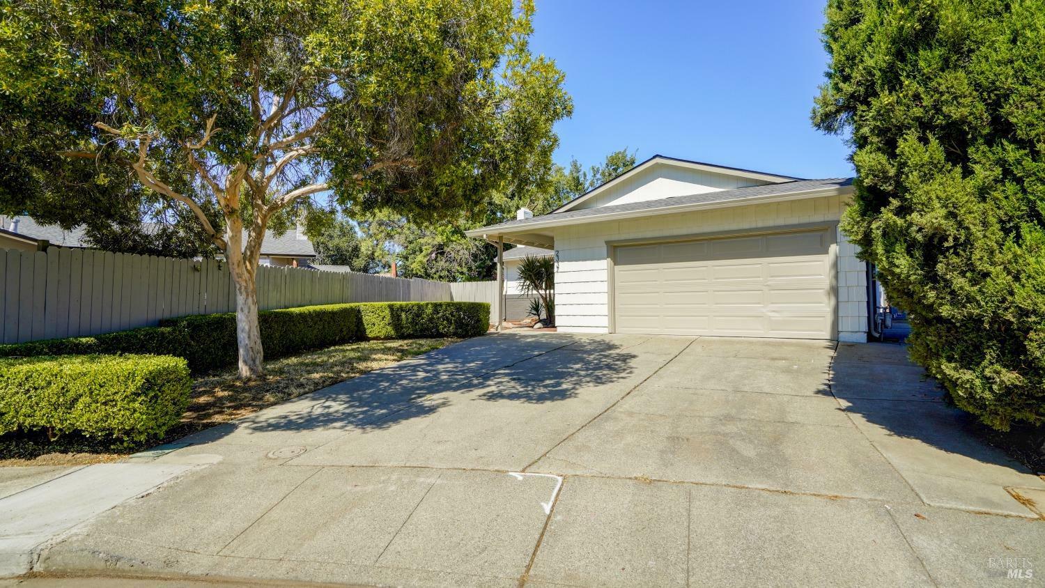 Property Photo:  2337 Baldwin Court  CA 94533 