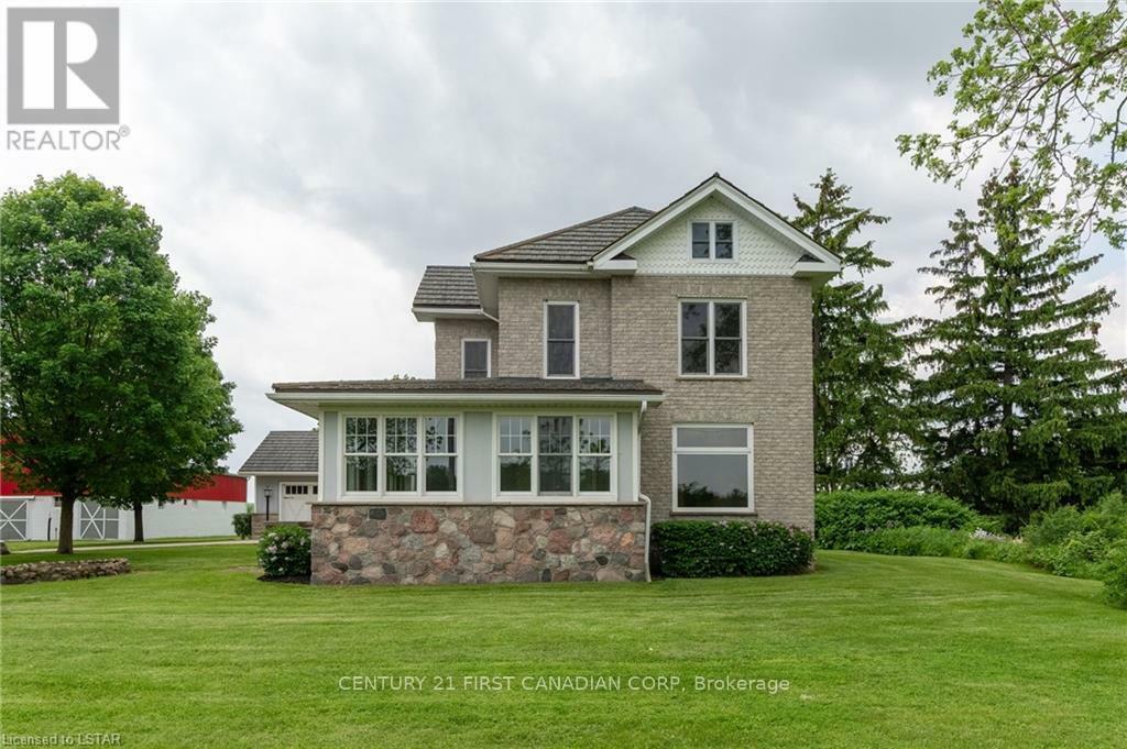 Photo de la propriété:  24885 Poplar Hill Road  ON N0M 1P0 