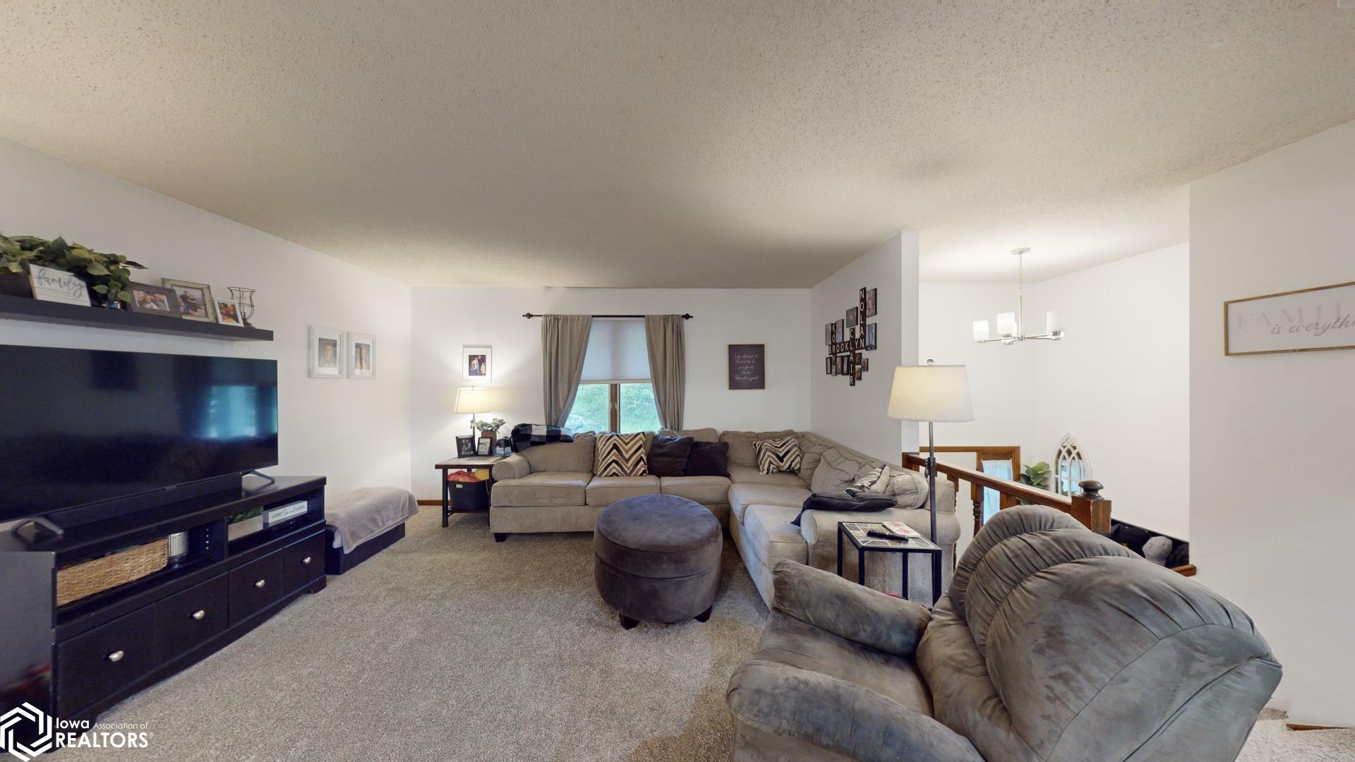 Property Photo:  2309 14th Place  IA 50428-2066 