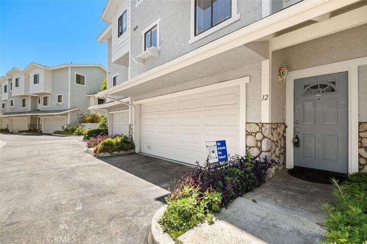 Property Photo:  4455 Rockland Place 12  CA 91011 