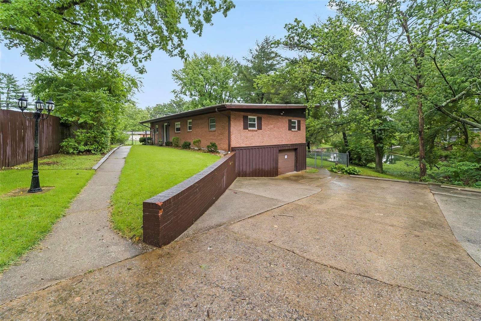 Property Photo:  3836 Tanbark Dr  IL 62226 