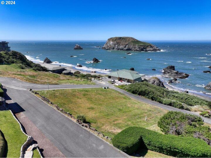 96434 Shorewood Ter 2203  Brookings OR 97415 photo