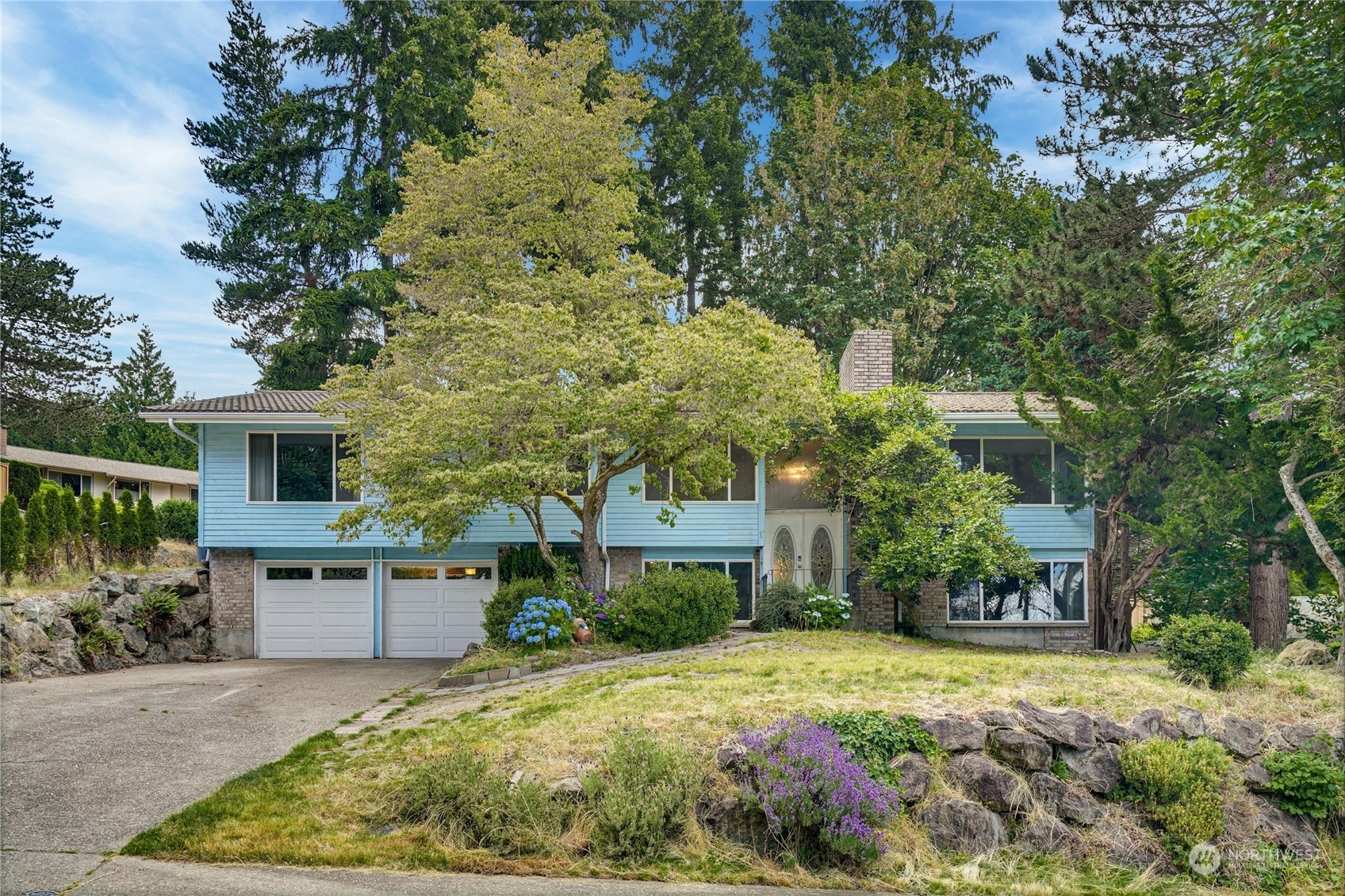 Property Photo: 2204 139th Place SE WA 98005