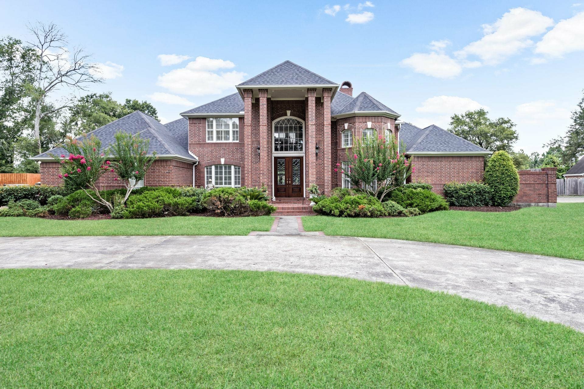 Property Photo:  2218 W Sunset Drive  TX 77630 