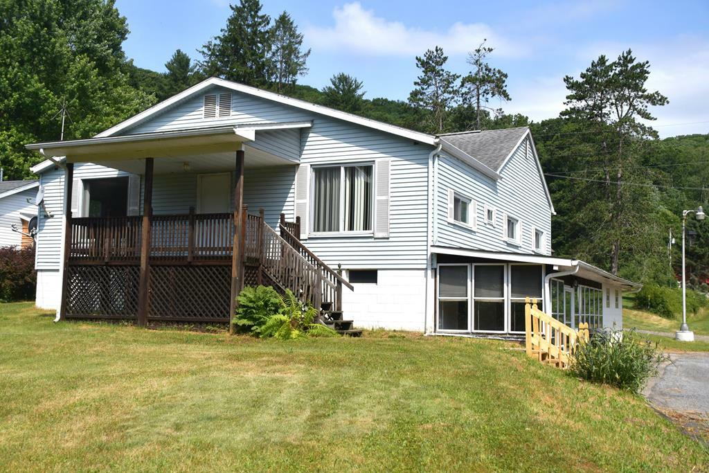 Property Photo:  6513 River Road  PA 15860 