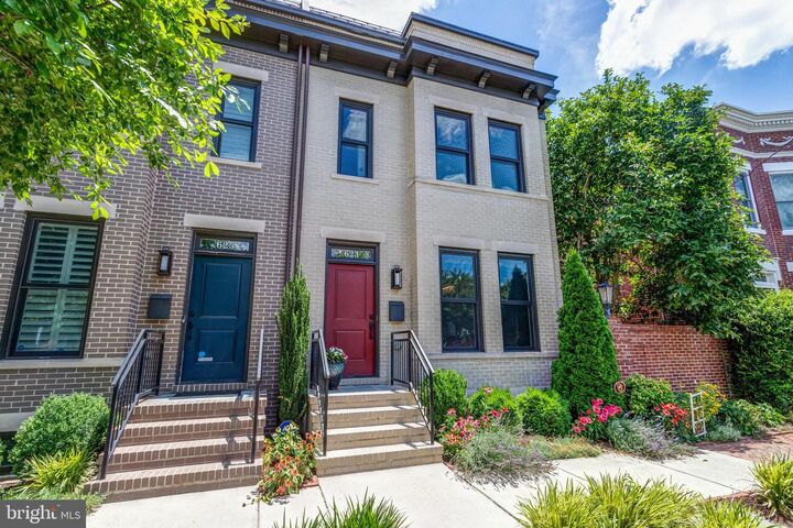 623 Columbus Street N  Alexandria VA 22314 photo