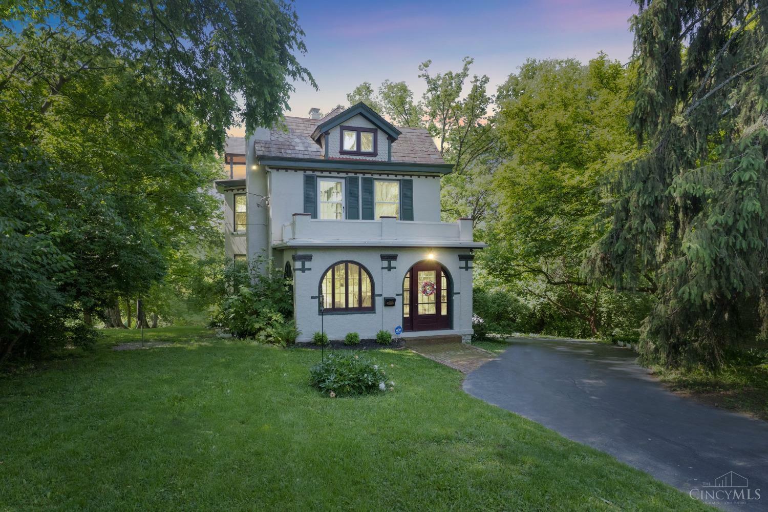 Property Photo:  1215 Hill Crest Road  OH 45224 