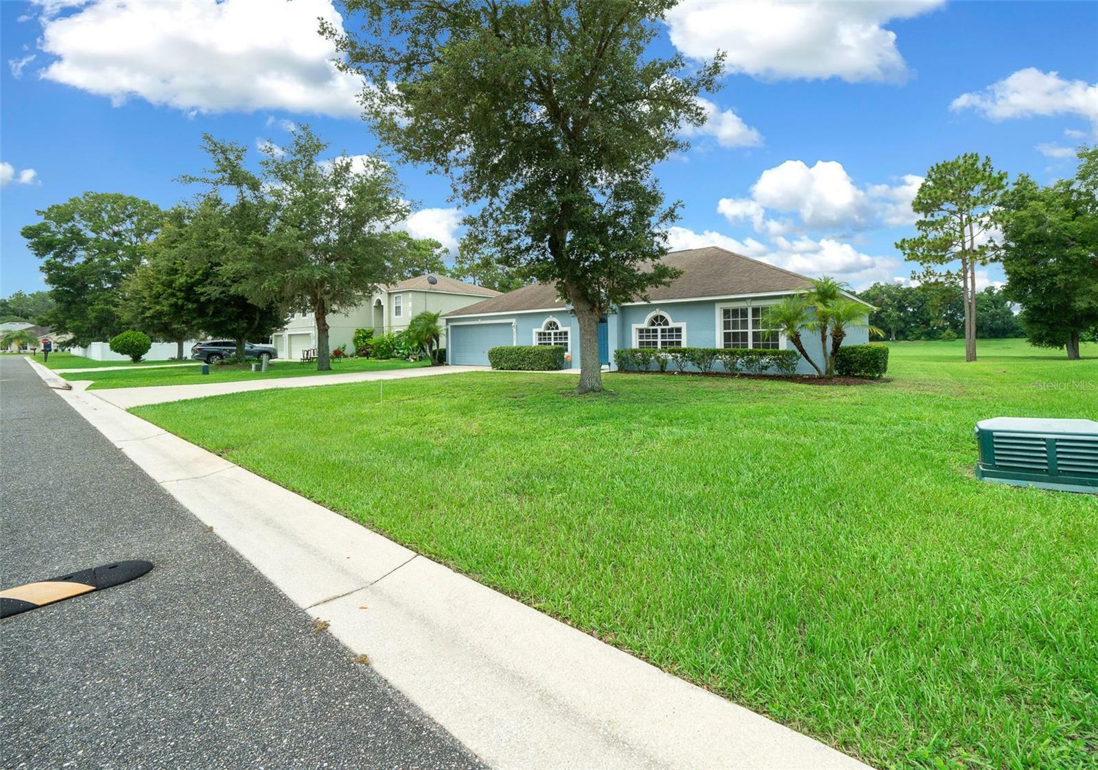 Property Photo:  3020 SE 45th Court  FL 34480 