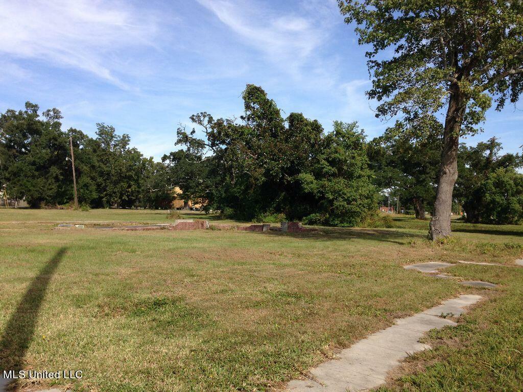 156 Oleander Drive  Gulfport MS 39507 photo