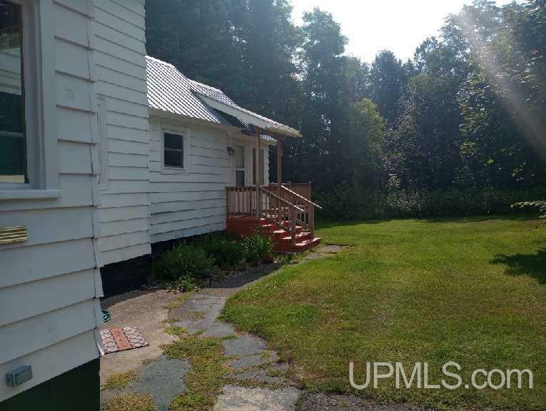 Property Photo:  56912 Hecla  MI 49913 