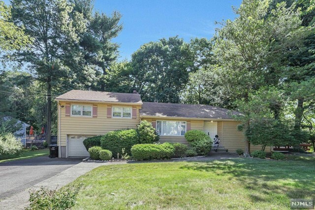 Property Photo:  376 Harrison Street  NJ 07652 