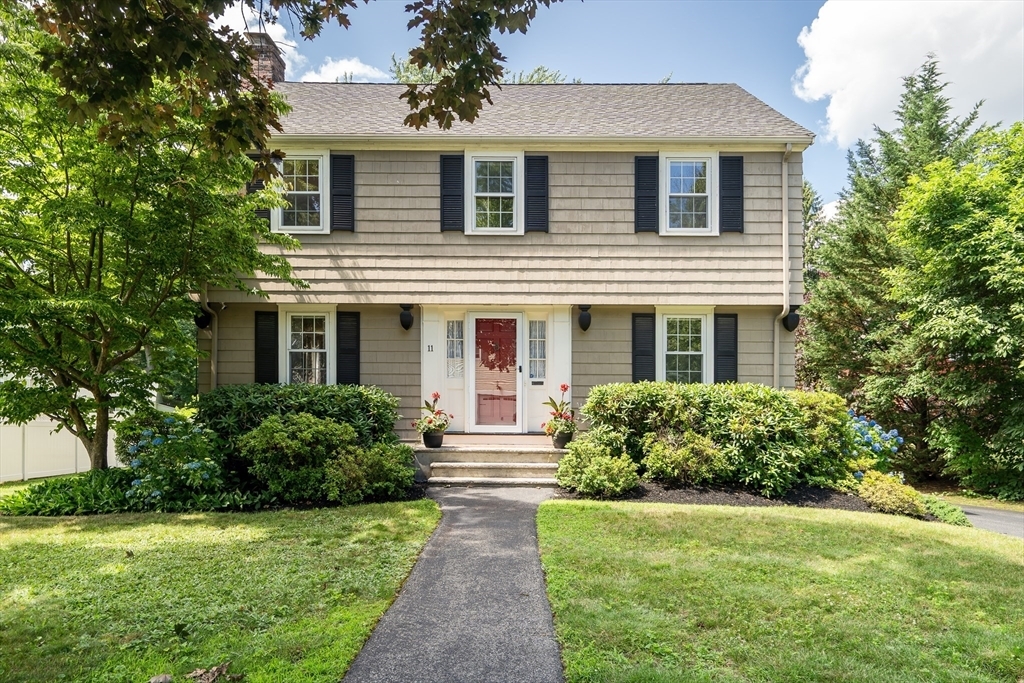 Property Photo:  11 Sunny Knoll Ave  MA 02421 