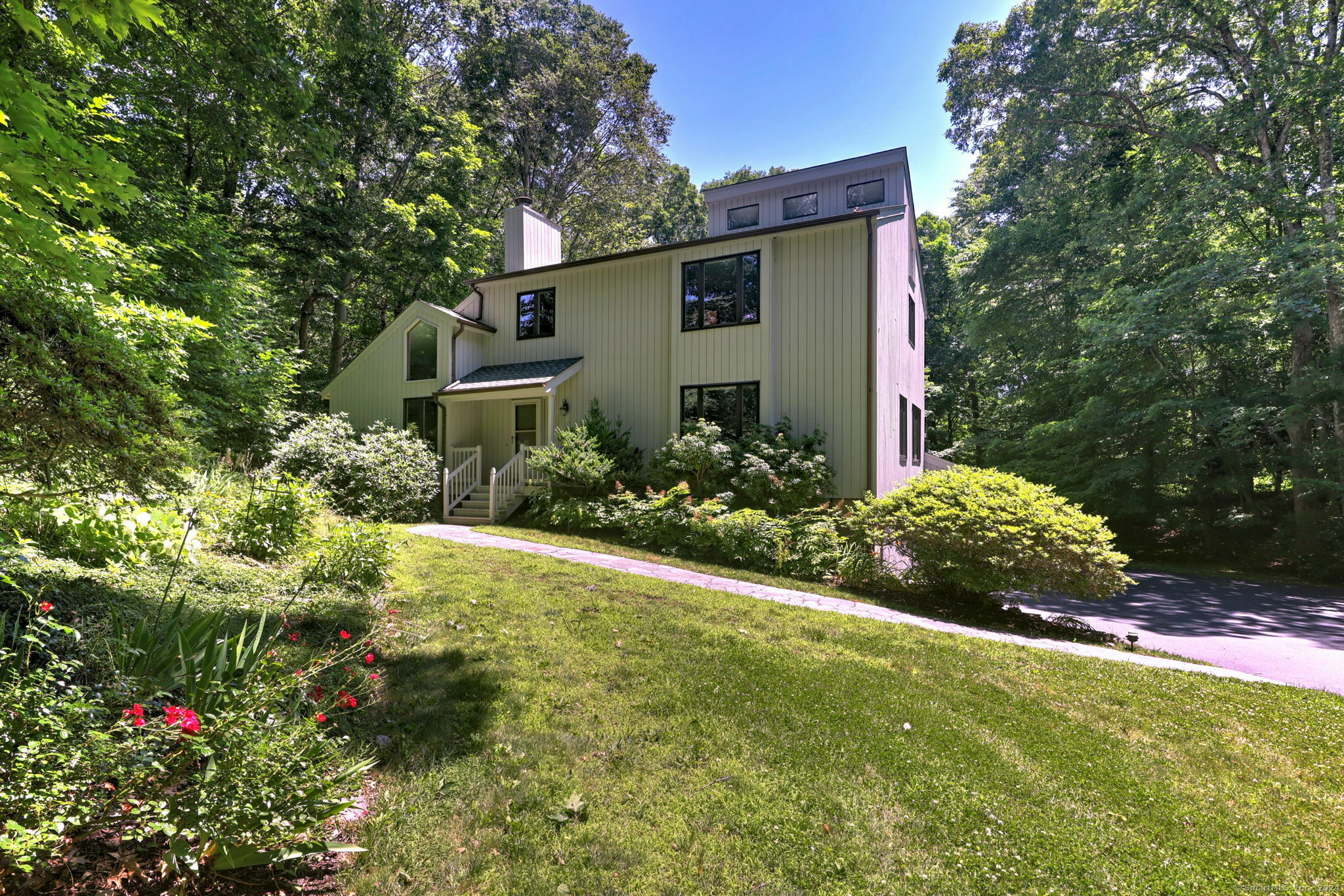 Property Photo:  40 Melon Patch Lane  CT 06468 