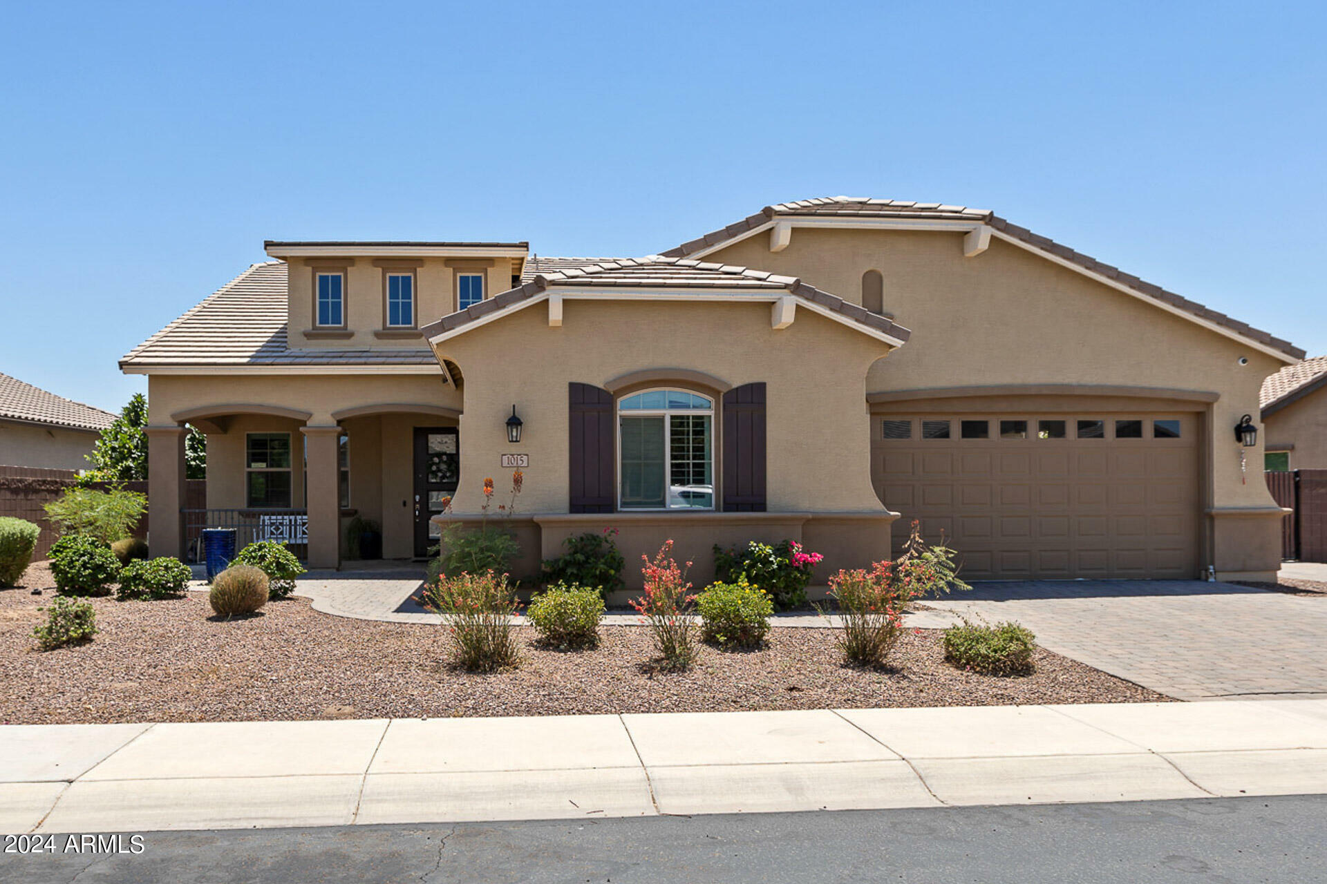 Property Photo:  1015 W Pagoda Avenue  AZ 85140 