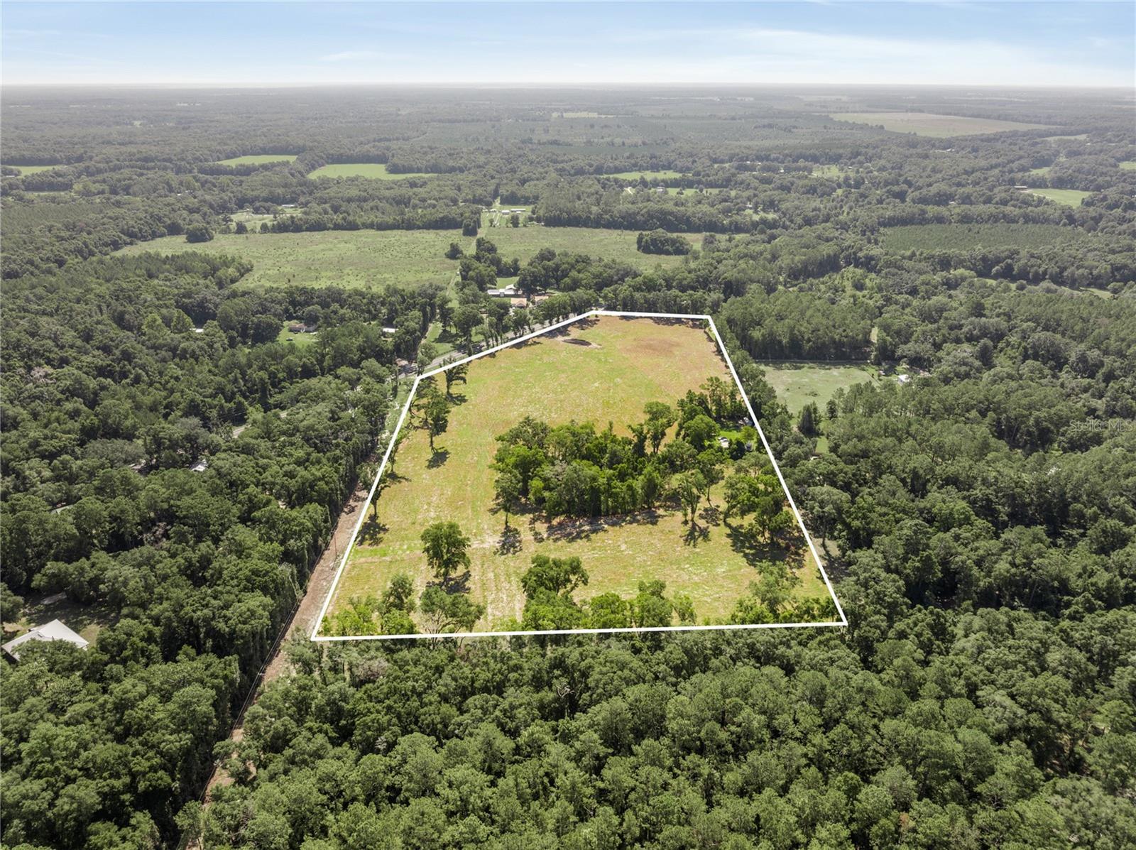 Property Photo:  14918 SW 162nd Street  FL 32618 
