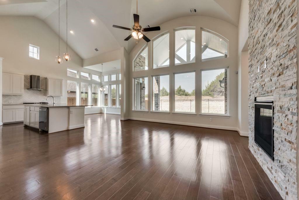 Property Photo:  2613 Sibley Drive  TX 76065 