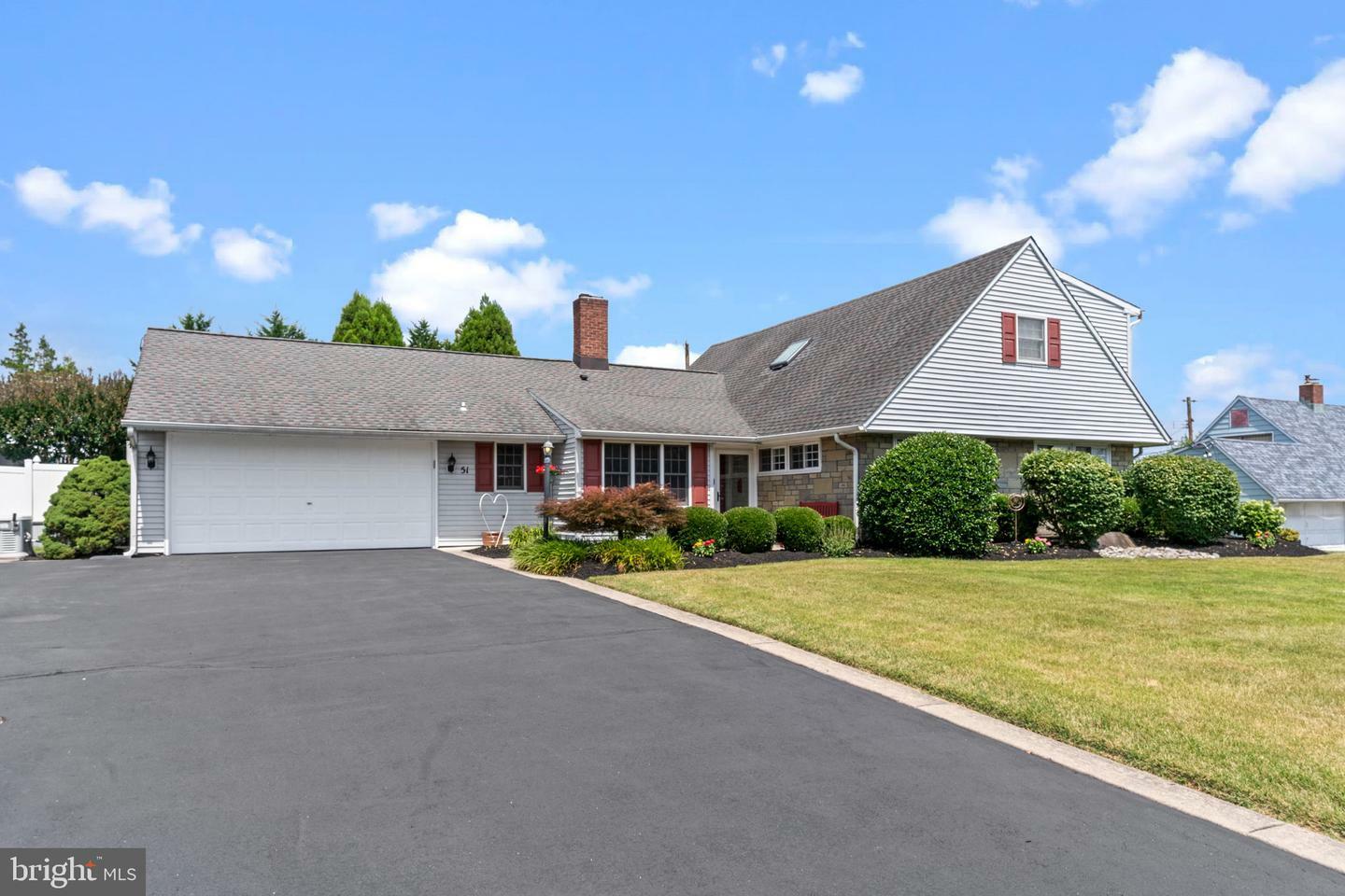 Property Photo:  51 Rockwood Road  PA 19056 