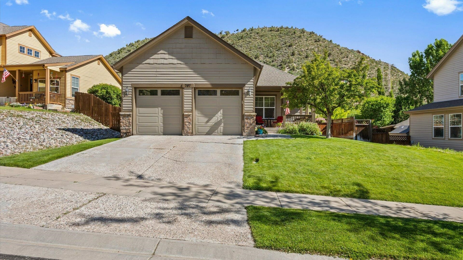 Property Photo:  767 S Wild Horse Drive  CO 81647 