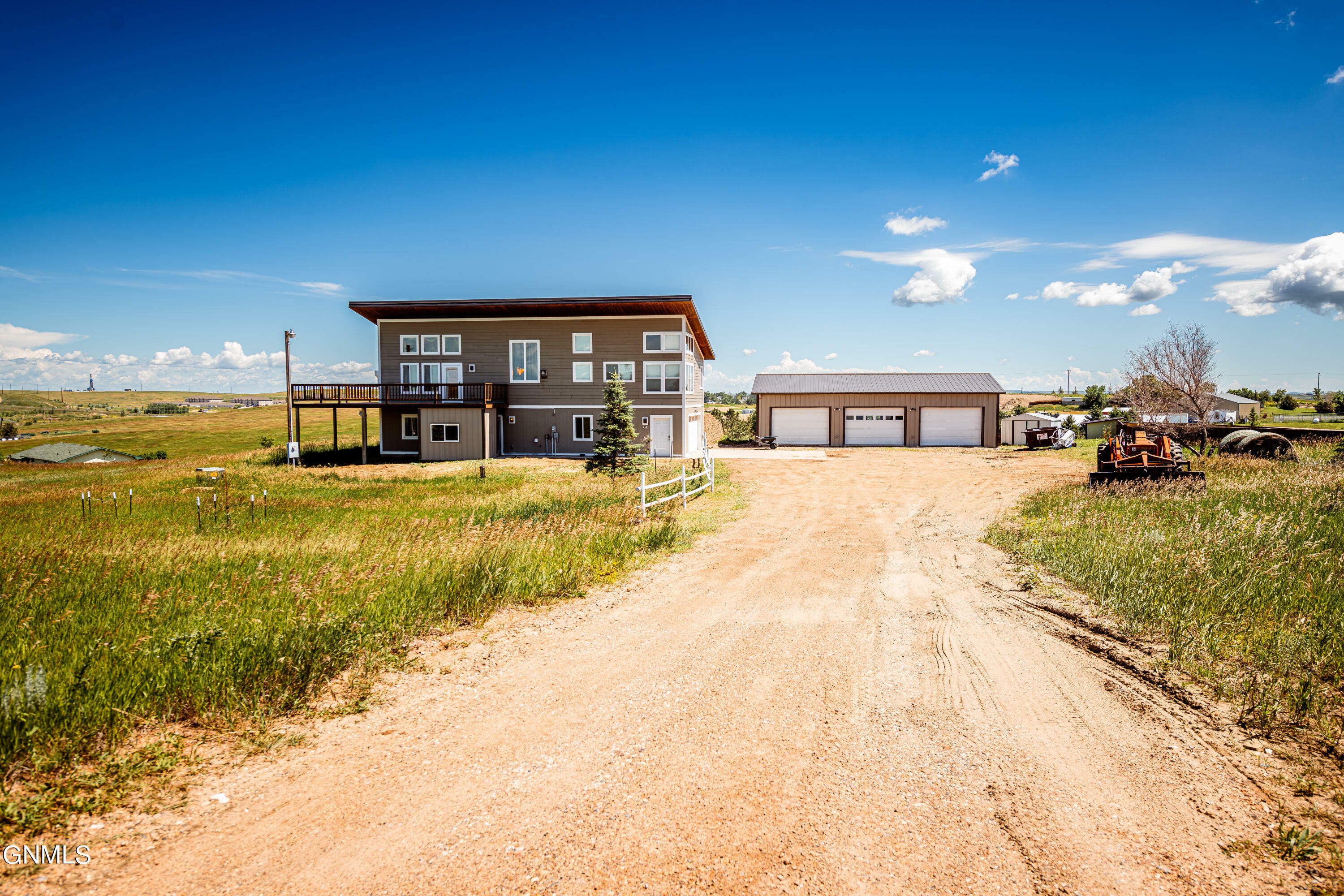 Property Photo:  908 14th Street SW  ND 58854 