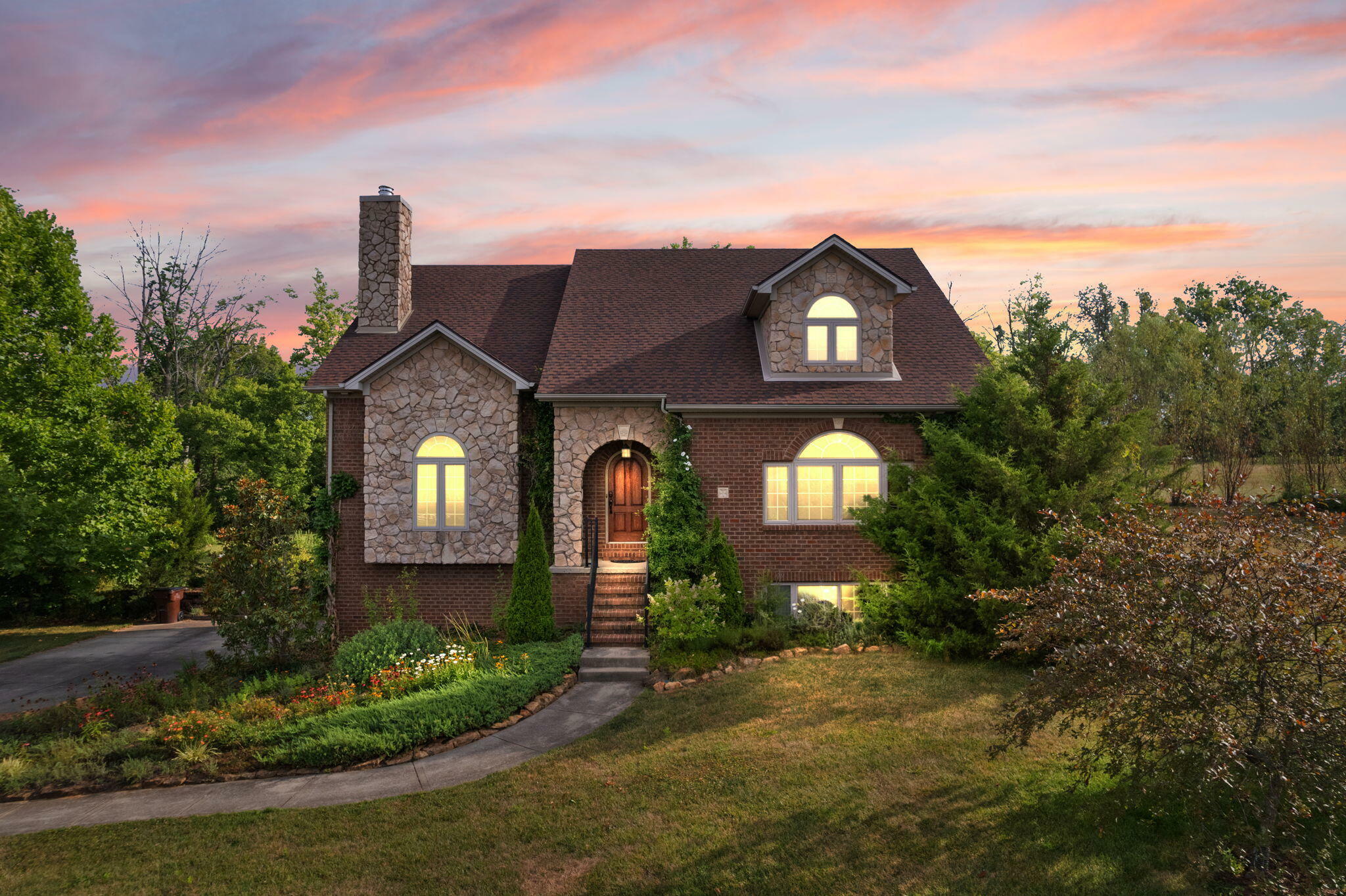 Property Photo: 1606 Merlot Court KY 40403