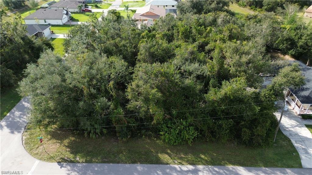 Property Photo:  487 Chubut Court  FL 33983 