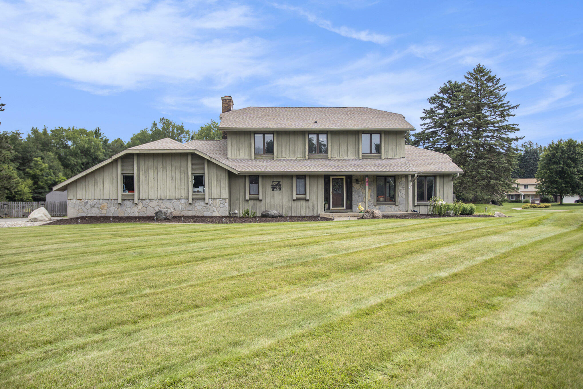 Property Photo:  101 Old Wentworth Place  MI 49015 