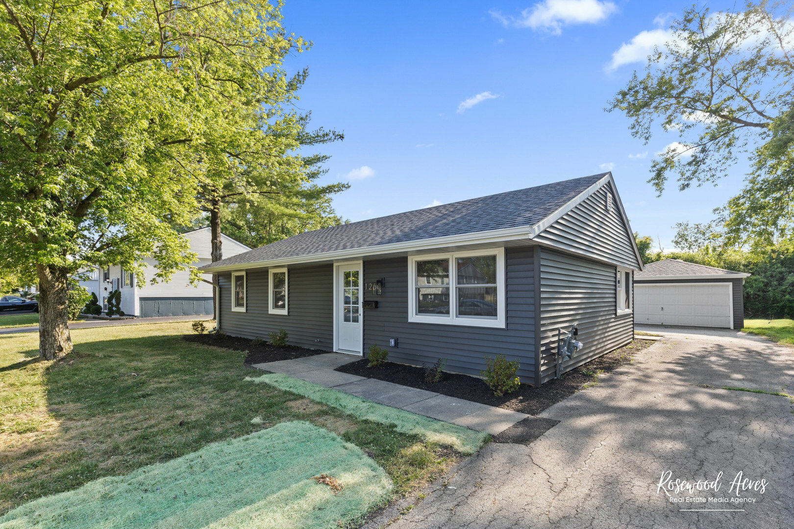 Property Photo:  126 N Cedar Lane  IL 60425 